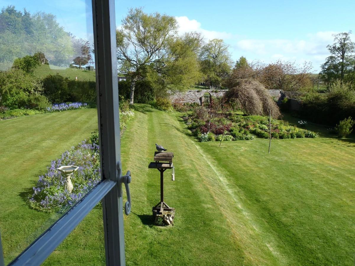 Manor Farm B&B Marlborough Exterior foto